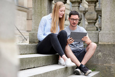 Zum Artikel "Lob für die digitale Bildung"